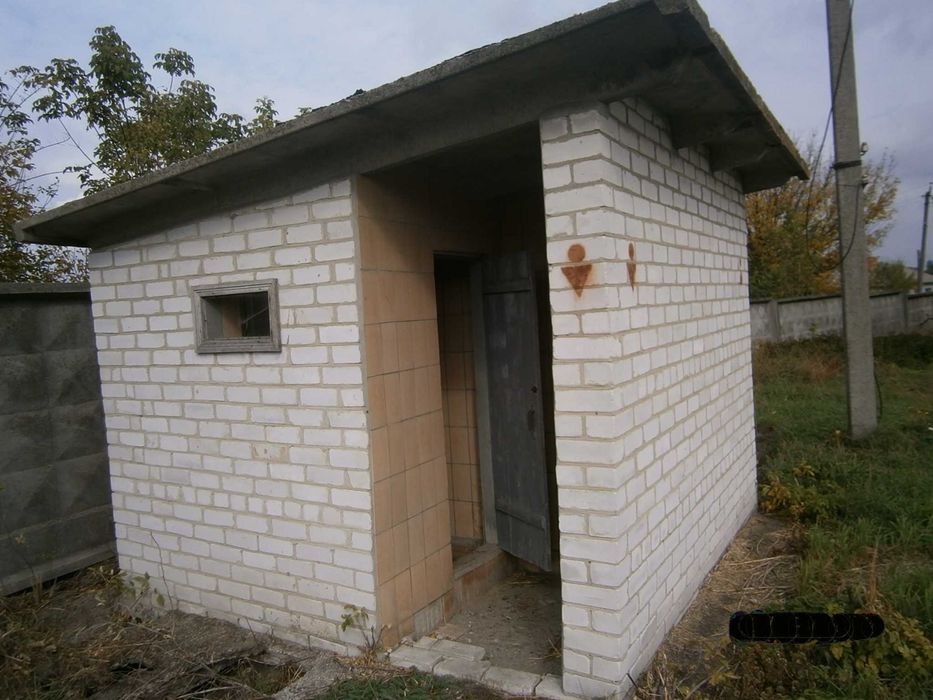 Великий виробничо-складський комплекс (АТП) 2014,5 м² з комунікаціями, ділянка 1,3 га, с-ще Козельщина