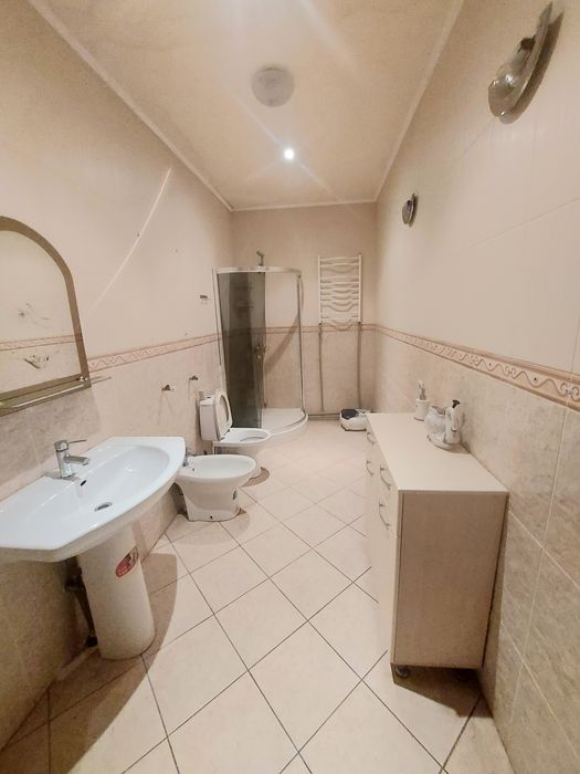 Сучасний будинок в Константинівке