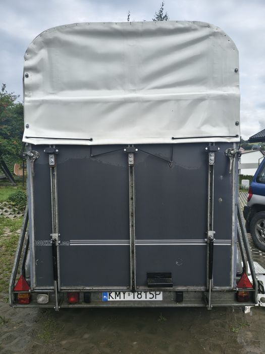 Przyczepa dwukonna