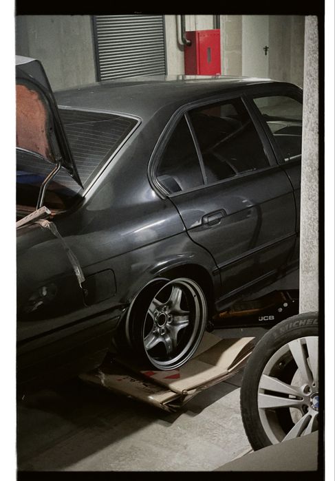 BMW E34, m30b35.