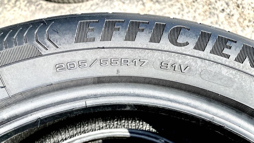 205/55/17 Goodyear EfficientGripPerformance | 90%остаток | летние шины