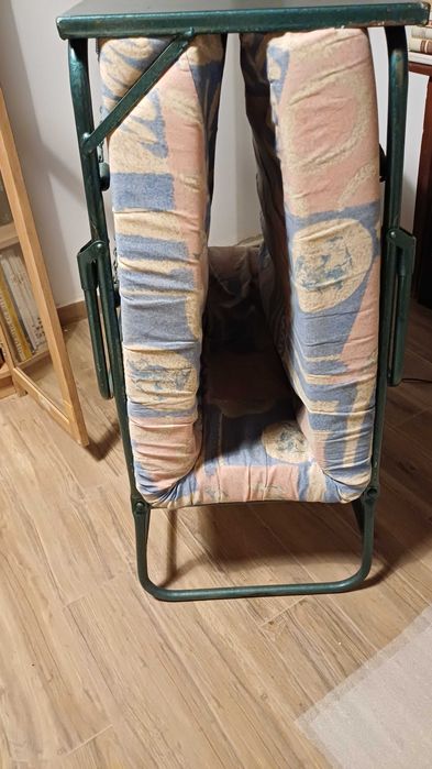 Divãs de cama de solteiro