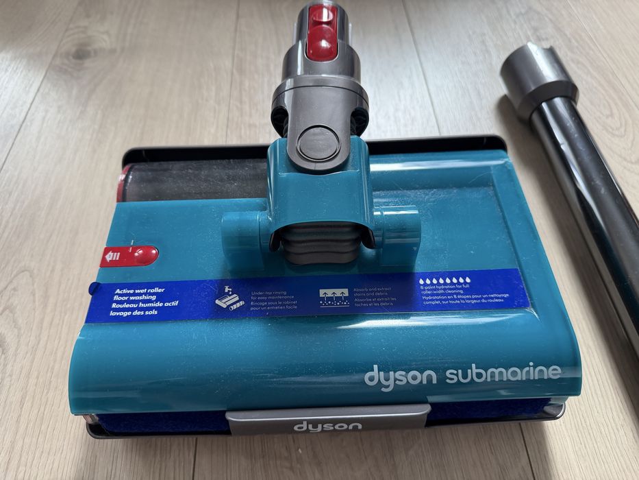 Komplet Dyson v15 + moduł myjący - pełny zestaw