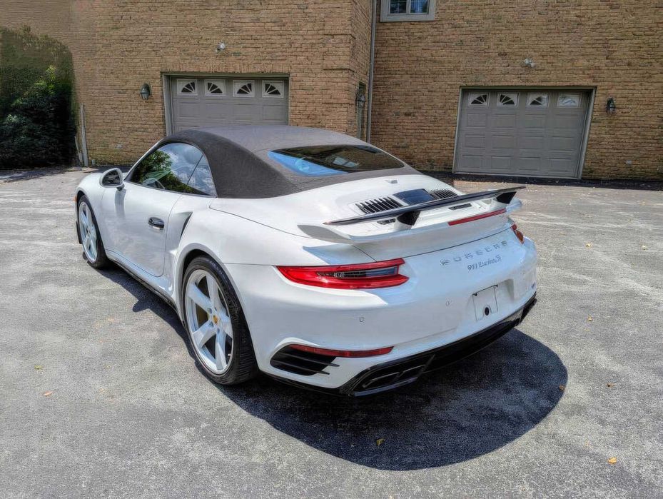 Porsche 911 Turbo S      2019