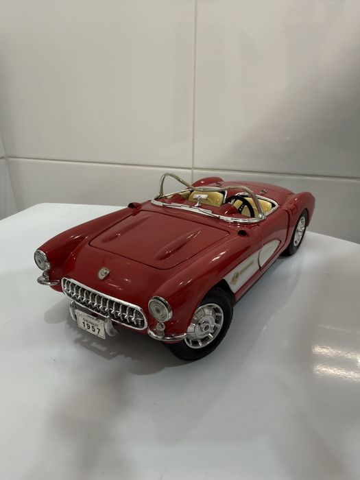 Chevrolet Corvette 1/18