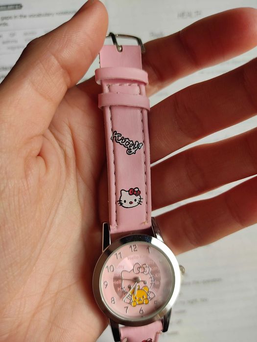 Relógio Hello Kitty NOVO c/portes