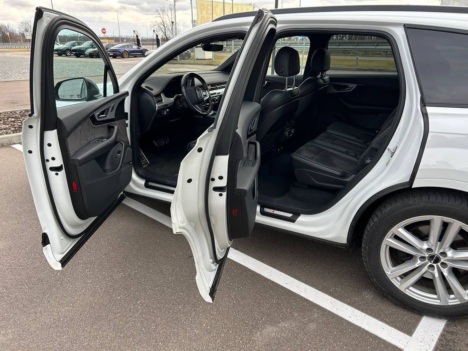 Продам Audi SQ7 2017