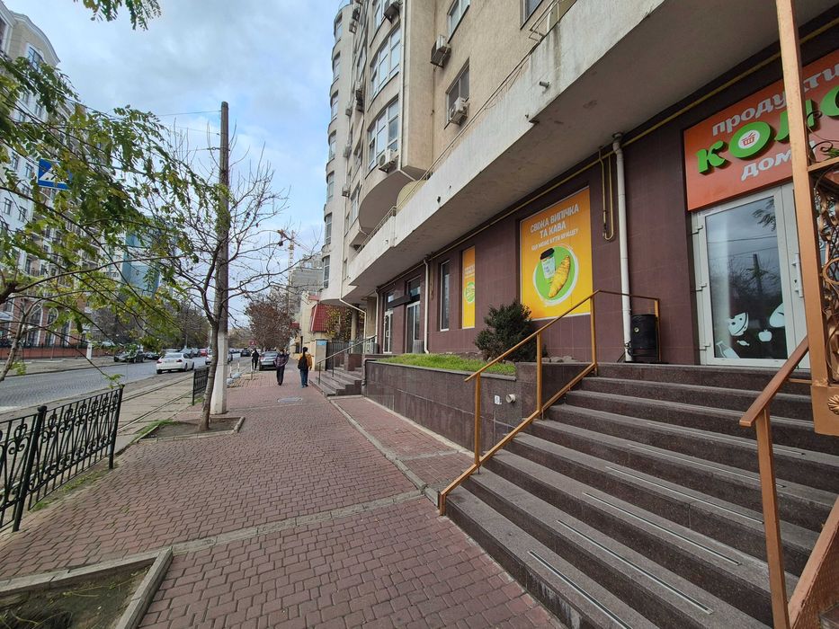Продам помещение на Французком бульваре 9