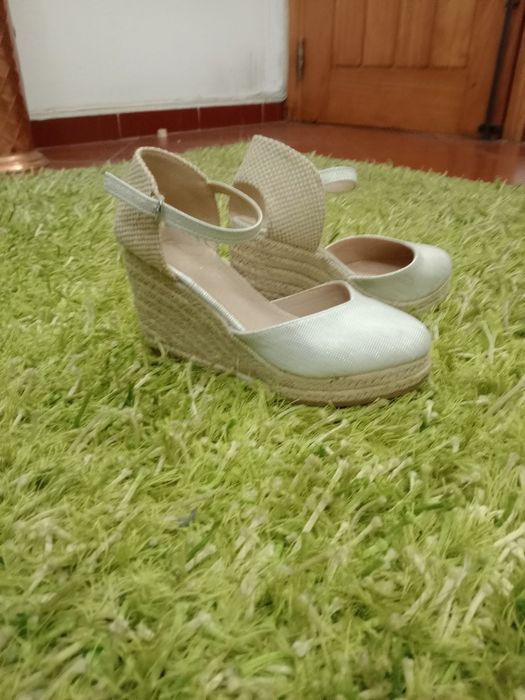 Sapatos senhora novos