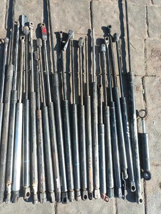 Упор капота багажника ляди газліфт газ ліфт на різні моделі  авто