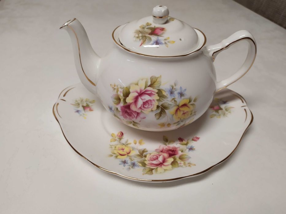 Serviço de Chá (Porcelana) - NEGOCIÁVEL