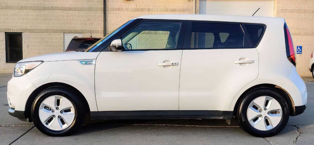 Kia Soul EV +      2015