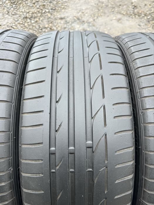 Літні Шини 235 45 R19 Bridgestone Potenza S001