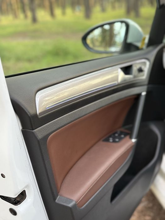 Продажа/обмен Volkwagen E-Golf . Электро
