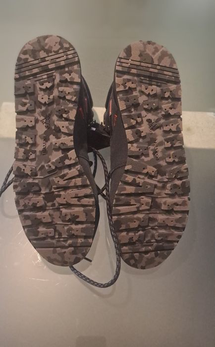 Botas adidas, sapatilhas vans