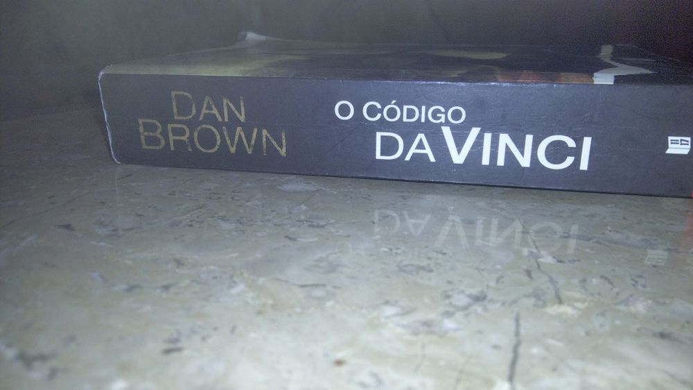 Vendo livro O código DaVinci
