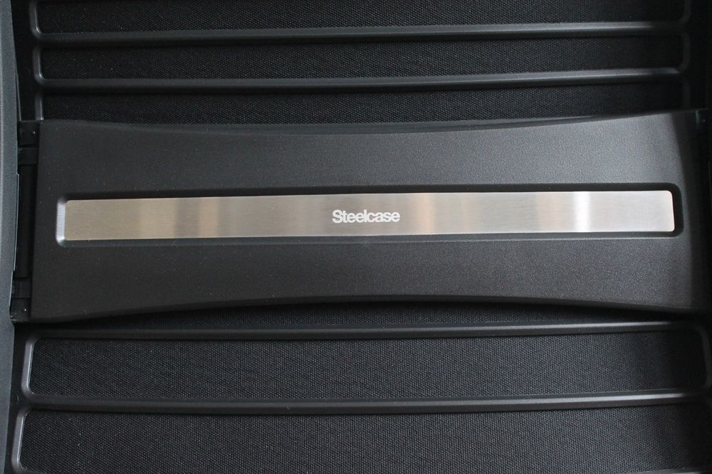 Cadeira Steelcase modelo Think V2