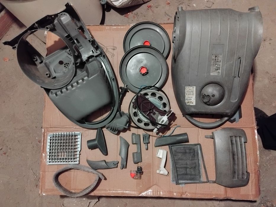 Запчасти к пылесосам Philips "FC 9015","BOSCH" и Ракета 30.