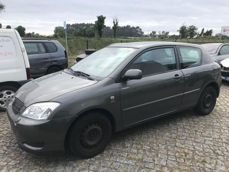 Toyota Corolla 2.0 D-4D Van 2002 - Para Peças