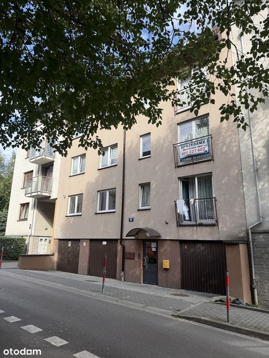 Rewelacyjna lokalizacja ok.Parku Krakowskiego,2 pokojowe 46m 2 + garaż