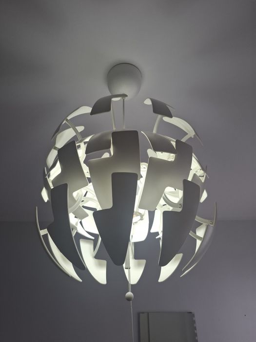 Lampa wisząca w kształcie kuli