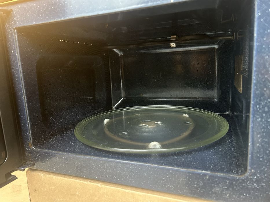 Kuchenka mikrofalowa samsung ge83x