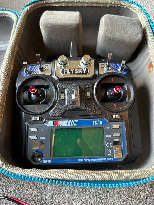 Łódka karpiowa _ zanętowa