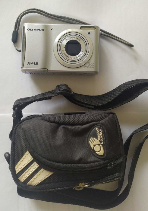 Фотоаппарат Olympus X-43, с дефектом экрана
