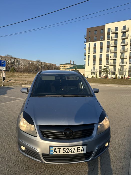 Продам Opel Zafira B