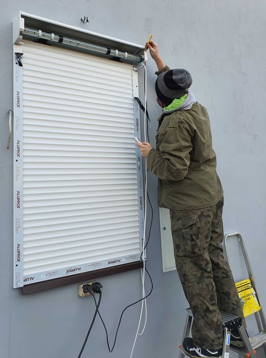 Rolety zewnętrzne i wewnętrzne. Profesjonalne mycie okien Złota rączka