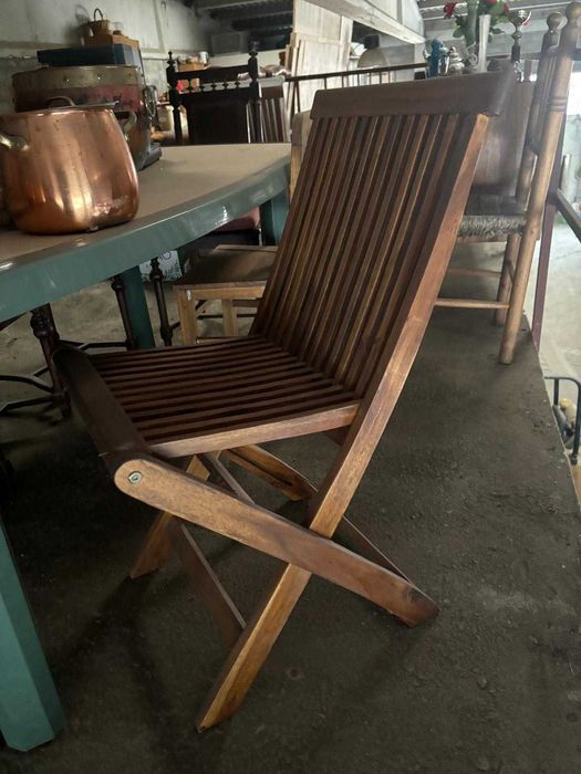 Cadeiras novas e usadas