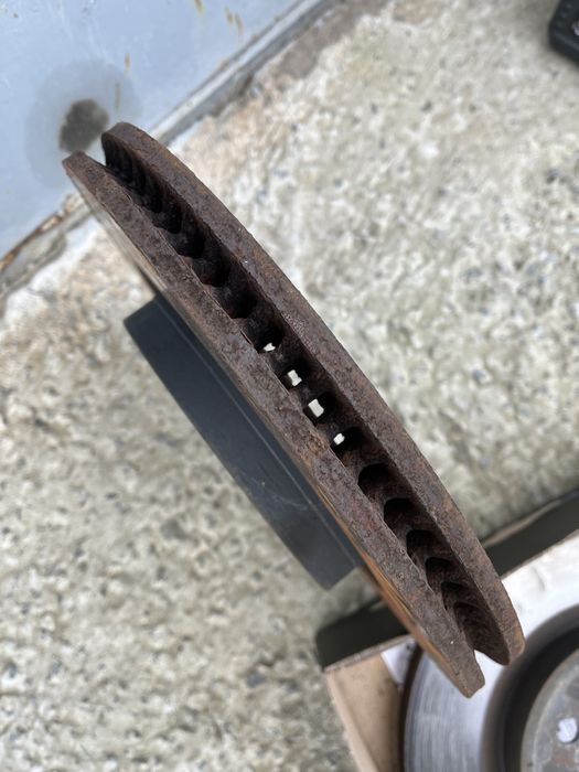 Тормозные диски Камри V70, RAV-4.