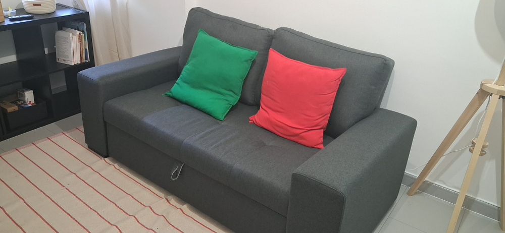 Sofá cama com 1 ano