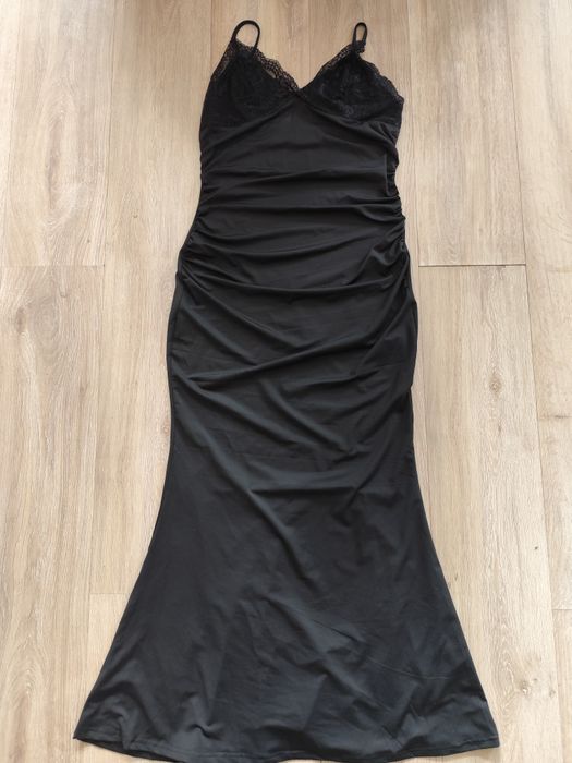 Elegancka długa suknia wieczorowa 38