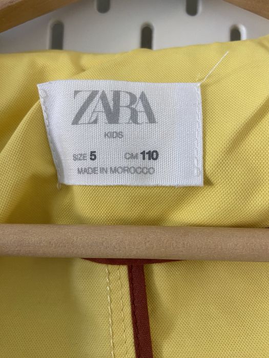 Gabardine amarela menina Zara Tamanho 5