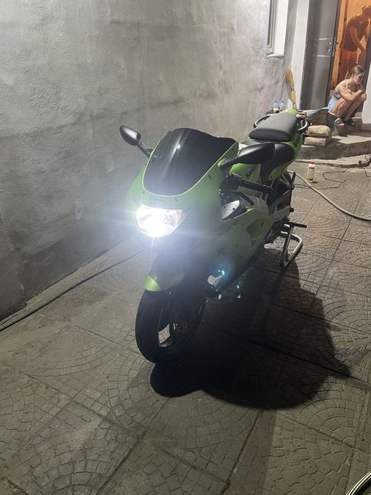 Продам  Кавасаки  Zx 6R