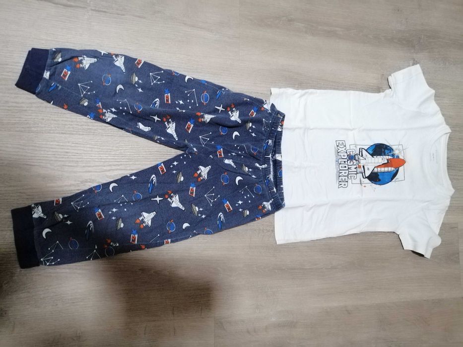 Lote 3 pijamas, Primark, 3-4 anos