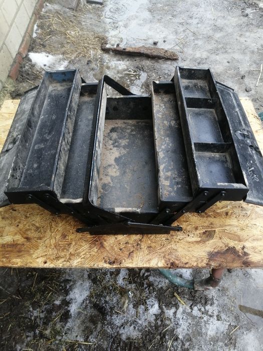 Каркас настільного деревообробного станка.