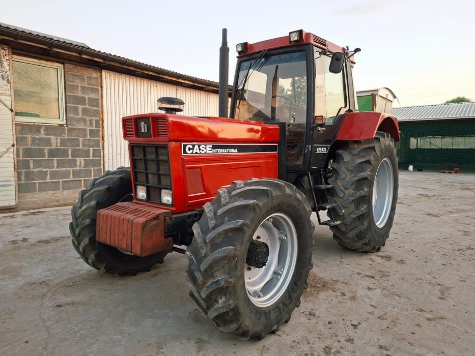 Case International 1255 XL  legenda
