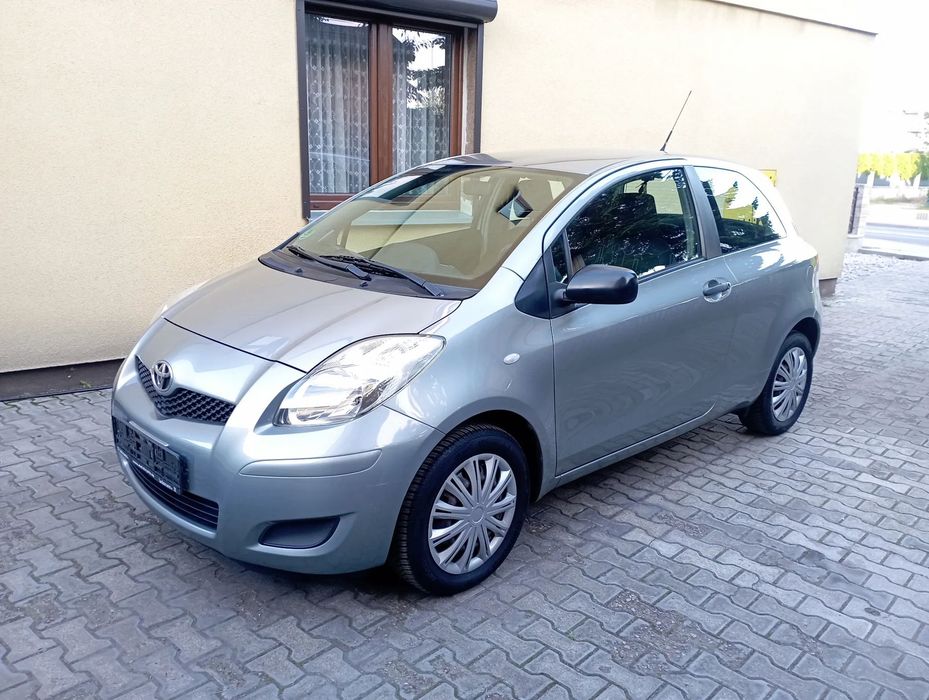 Toyota Yaris 1.0  benzyna klimatyzacja