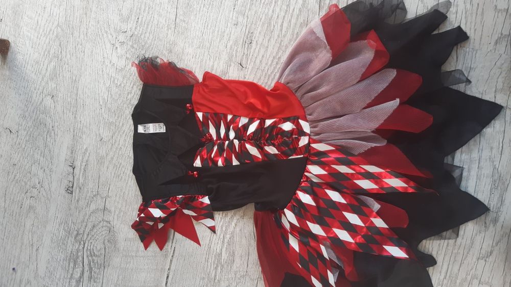 Strój piratka błazen 9-10 lat