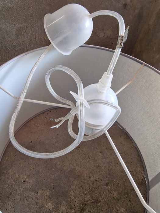 Candeeiro de teto cinza redondo