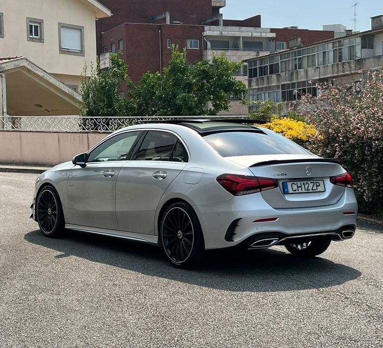 Mercedes-Benz A180 d Sedan AMG Line (Look A35) – Teto Panorâmico | Ecrã grande | Full Extras