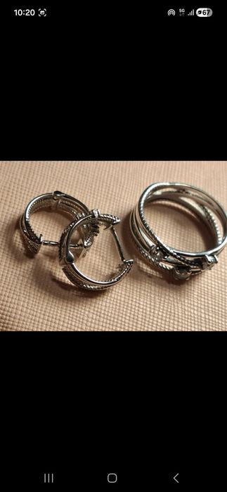 Conjunto entrelaçado prateado