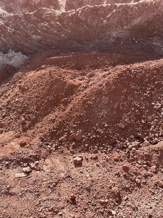 Dá se terra virgem sem lixo ou entulho