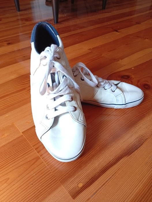 Buty sportowe męskie, rozmiar 40, ecru