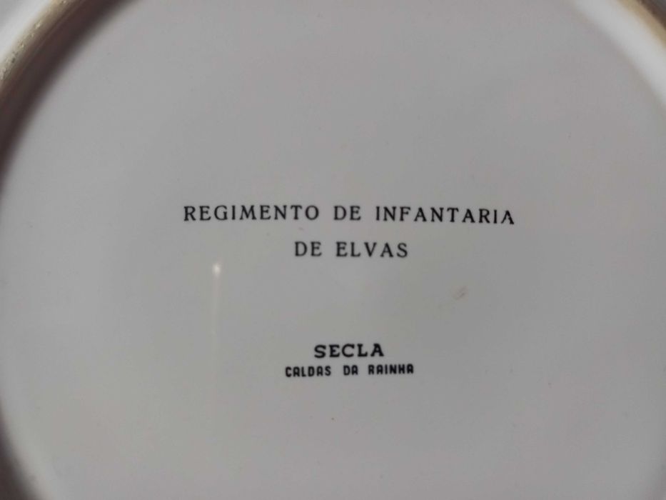 Militaria - Pratos brasão de armas fabrico da extinta fábrica Secla