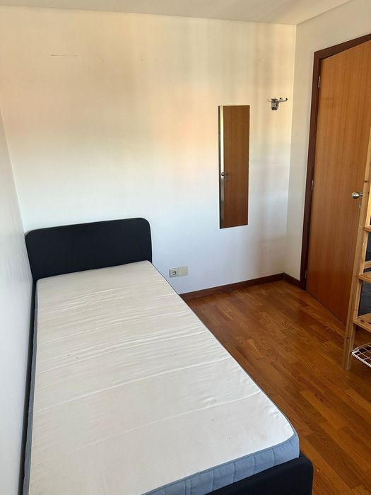 1 Quarto, 2 Casas de Banho, apenas Quarto
