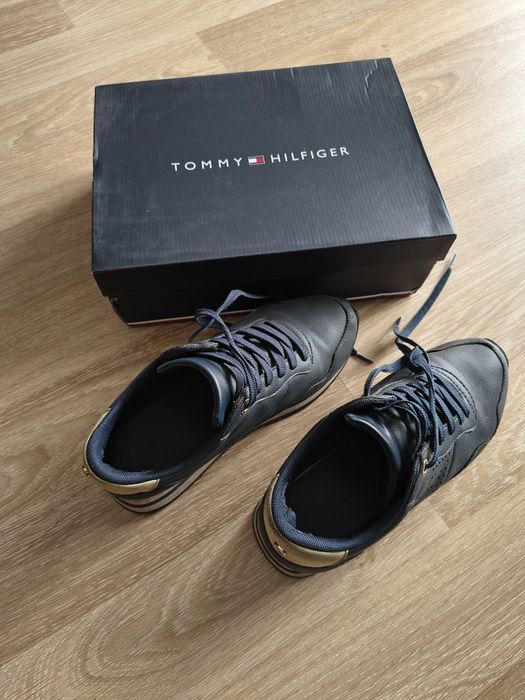 Buty Tommy Hilfiger rozm.38. granatowe