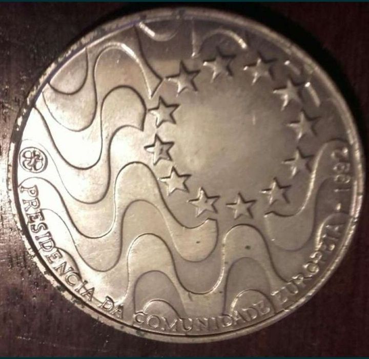 200 Escudos (edição especial de coleção)